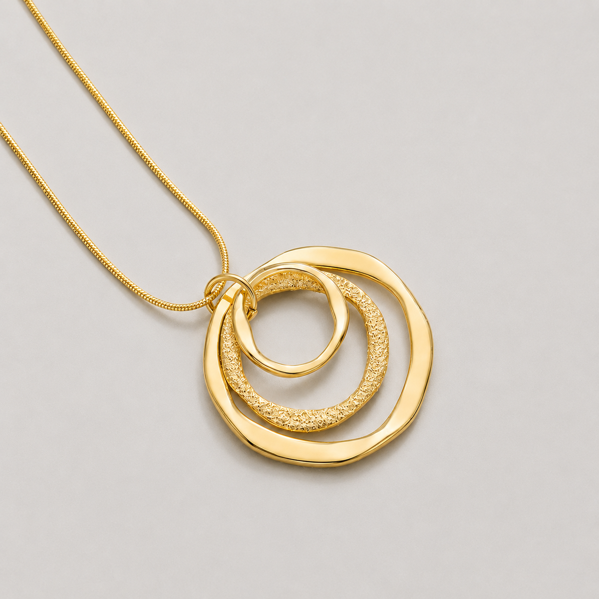 ORBITA™ | Collana con Ciondolo Doppio Cerchio