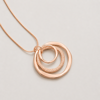 ORBITA™ | Collana con Ciondolo Doppio Cerchio